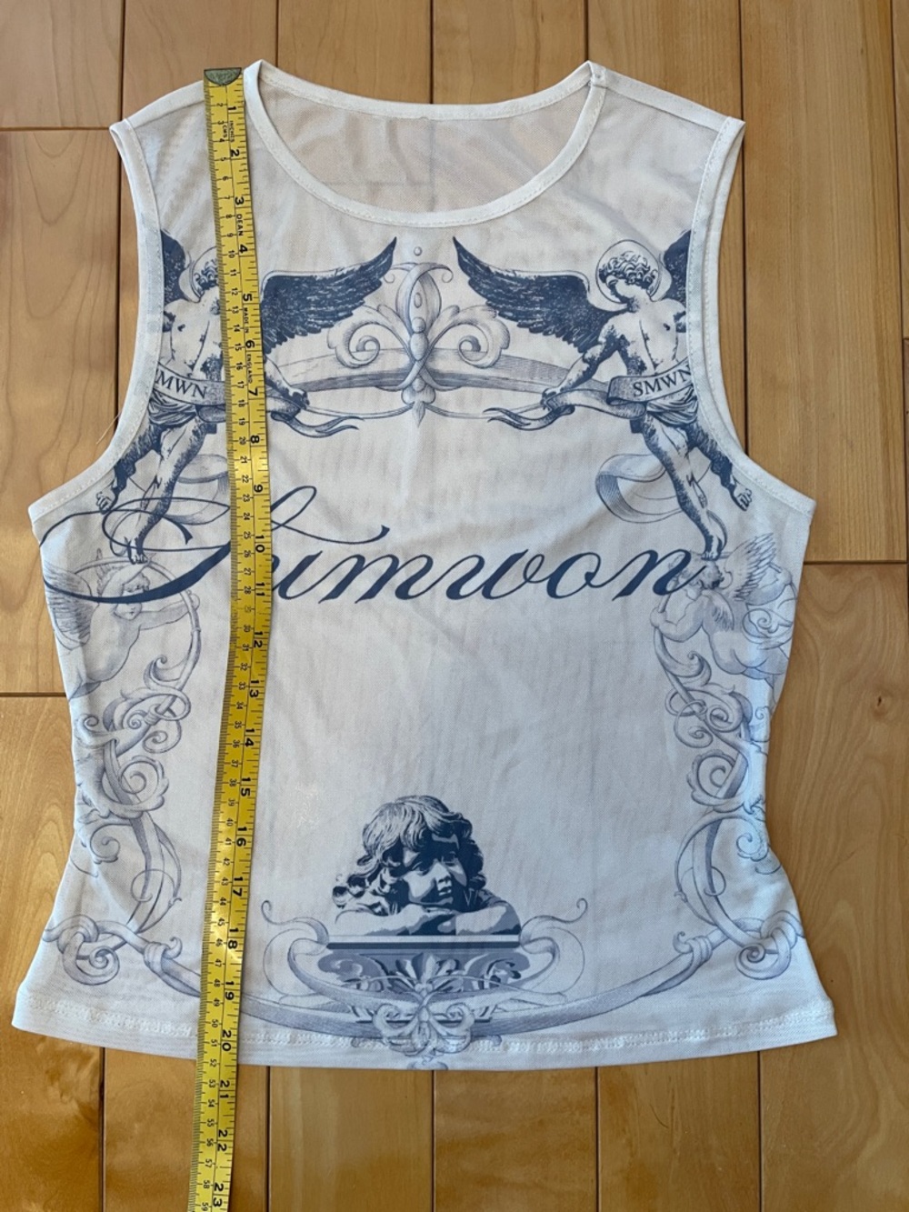 M Stunning Vintage-Inspired White Graphic Tank Top - Picture 5 of 7